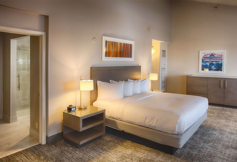 Отель Doubletree By Hilton Denver Westminster