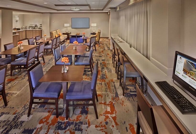 فندق Doubletree By Hilton Little Rock