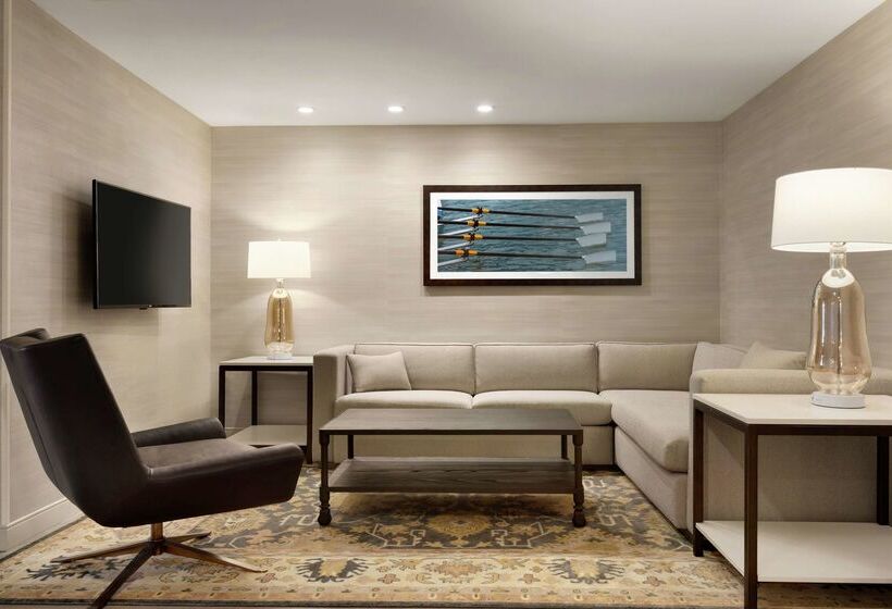 Doubletree Suites By Hilton Hotel Boston   Cambridge