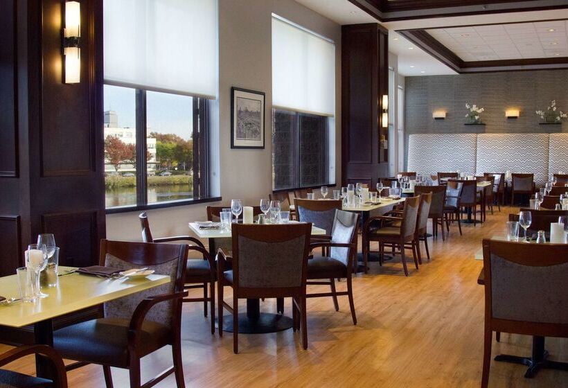 Doubletree Suites By Hilton Hotel Boston   Cambridge
