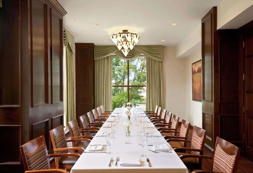 Doubletree Suites By Hilton Hotel Boston   Cambridge