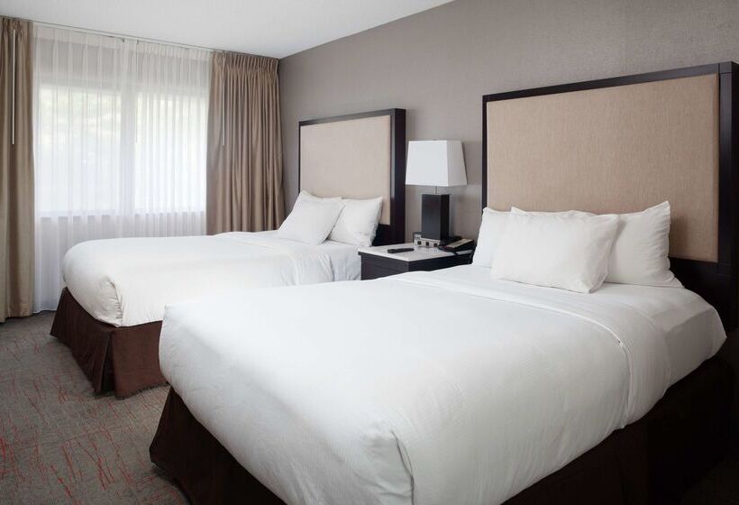 호텔 Doubletree Suites By Hilton Dayton   Miamisburg
