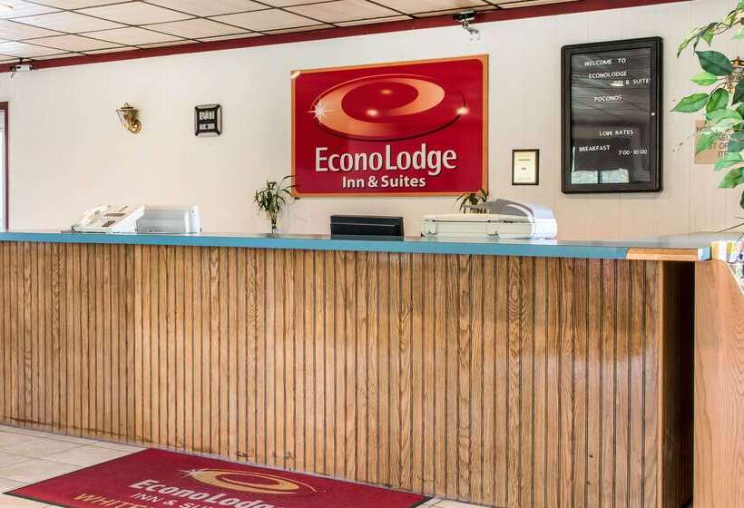 ホテル Econo Lodge Inn & Suites Lake Harmony   Pocono Mountains Area