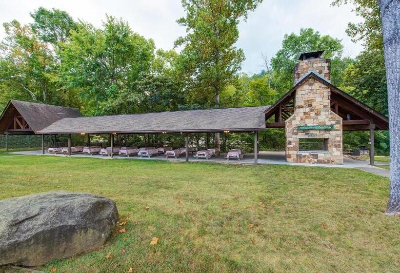 בית מלון כפרי Glenstone Lodge