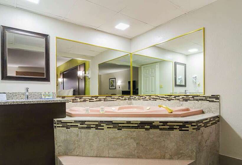 ホテル Quality Inn Raeford