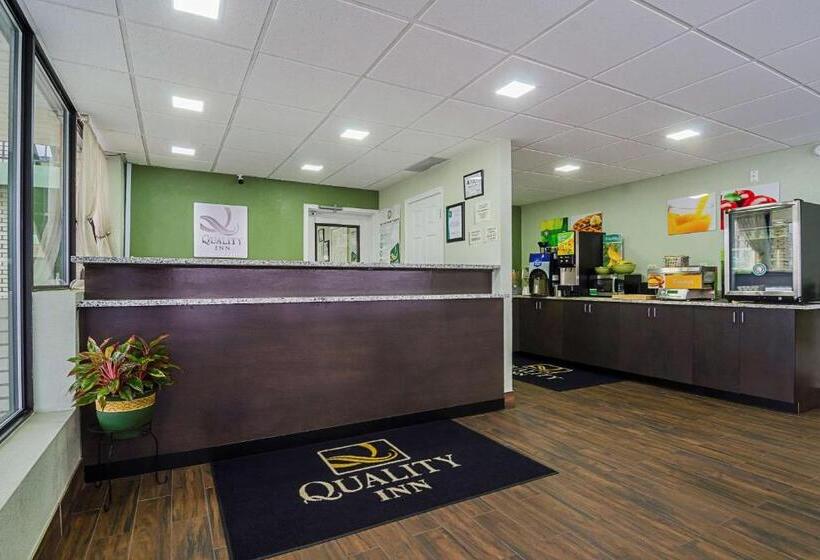 ホテル Quality Inn Raeford