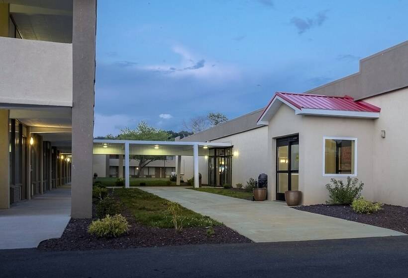 فندق Red Roof Inn Clearfield