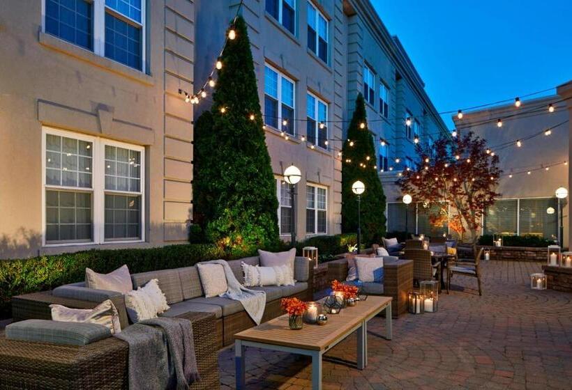 The Del Monte Lodge Renaissance Rochester Hotel & Spa