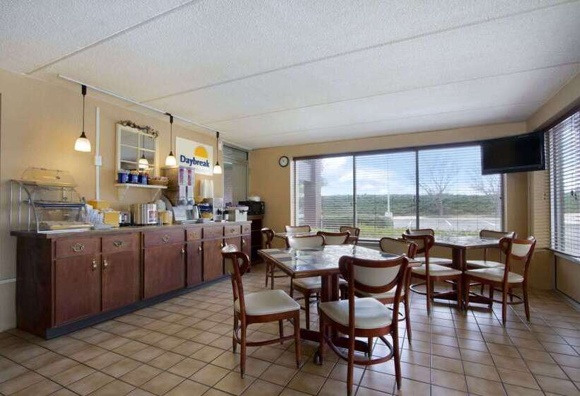 모텔 Days Inn By Wyndham Seneca Clemson