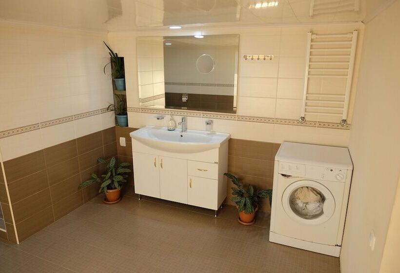 تختخواب و صبحانه Seva Guesthouse Byurakan