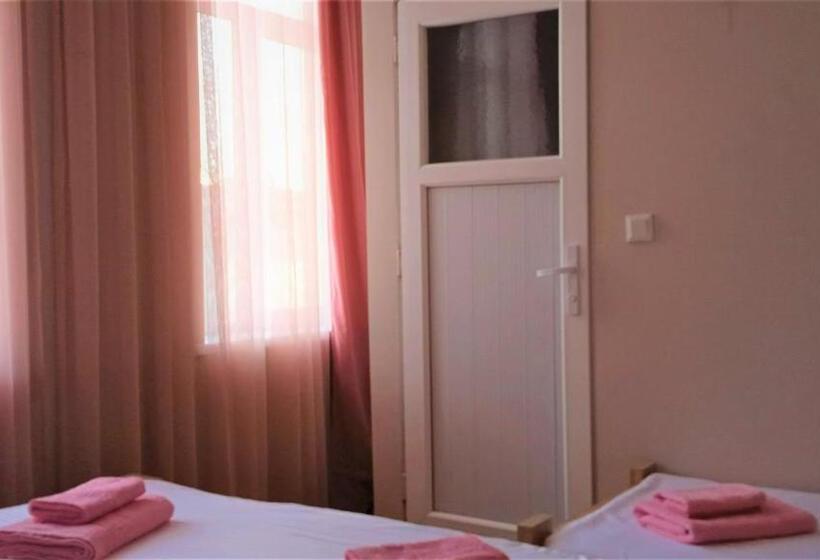 پانسیون Sataplia District