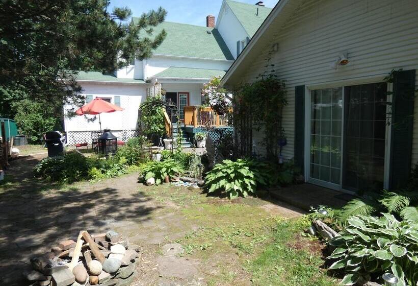 تختخواب و صبحانه La Casa En Shediac