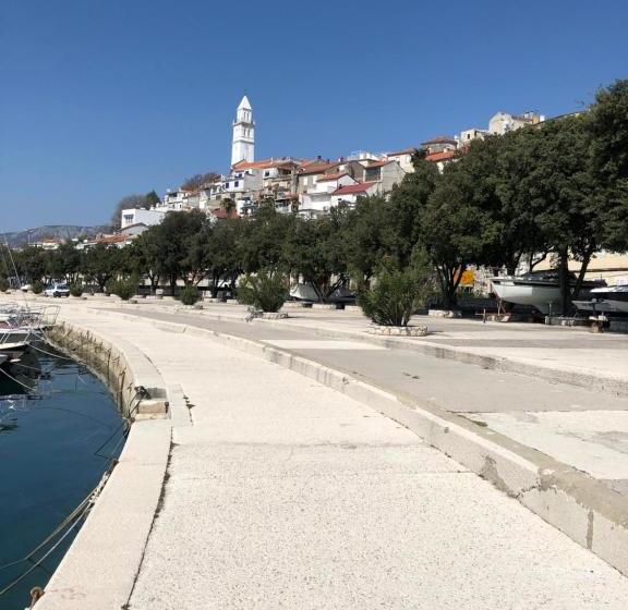 پانسیون Apartmani I Sobe Ivančić1