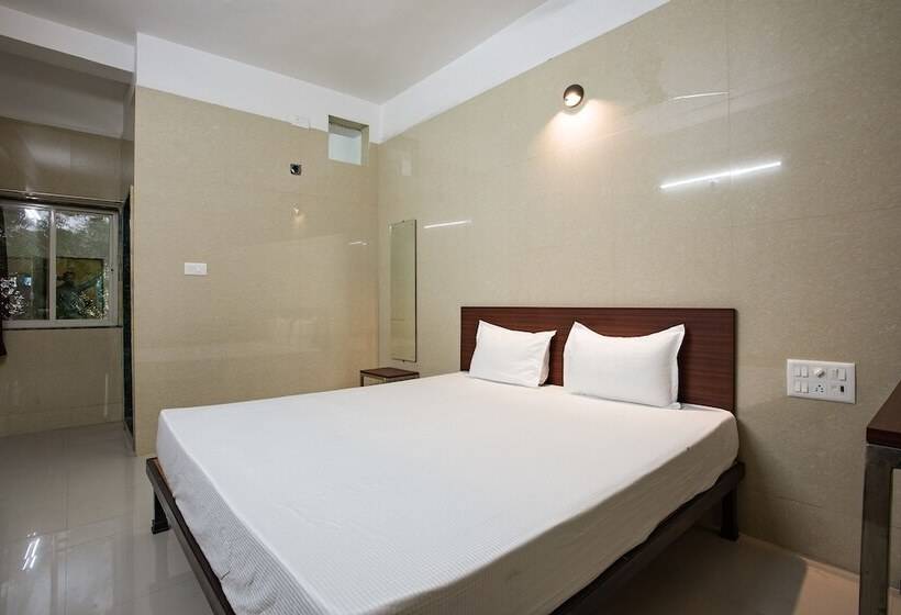 호텔 Spot On 23725 Jay Shanti Palace