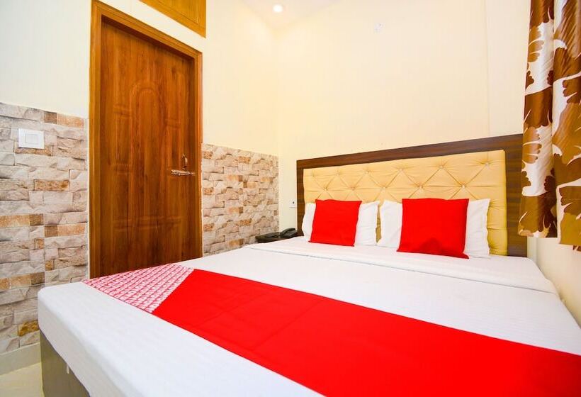 فندق The Sai Palace By Oyo Rooms