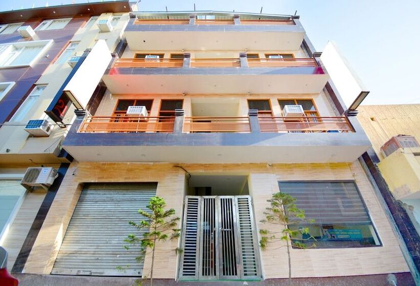 فندق The Sai Palace By Oyo Rooms