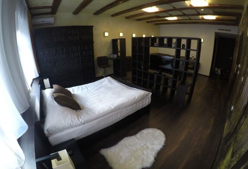 Vendi Grand Square Residence