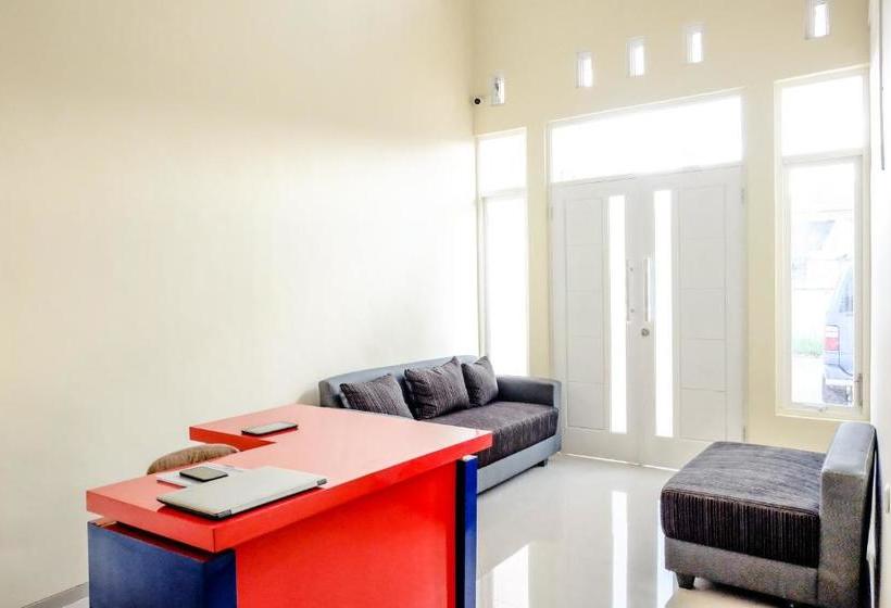 هاستل Cakalang Residence Syariah By Oyo Rooms