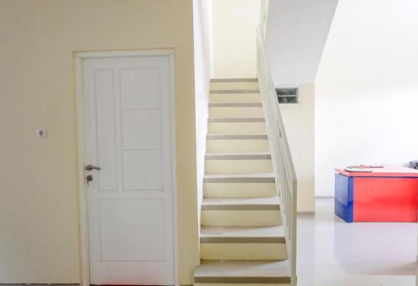 هاستل Cakalang Residence Syariah By Oyo Rooms