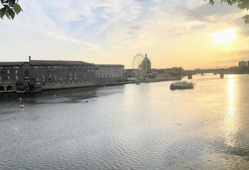 ベッドアンドブレックファースト Le Grenier Occitan