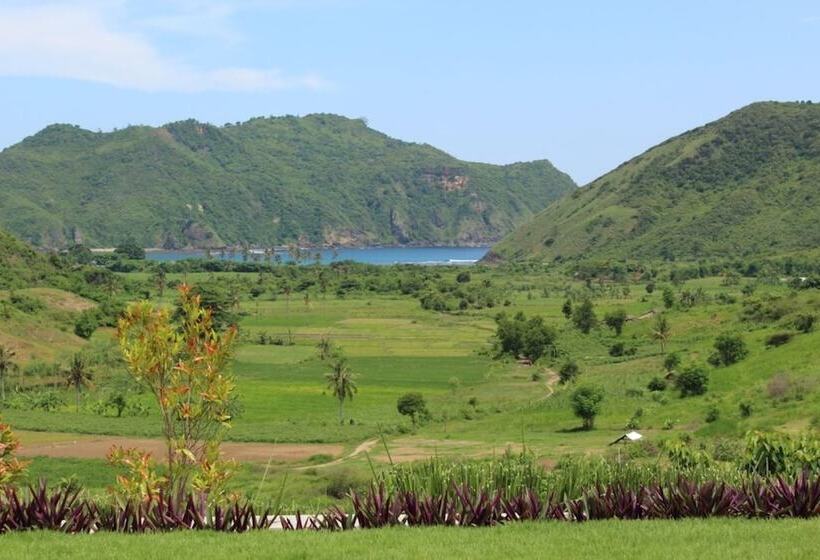 مبيت وإفطار Mawun Raya Resort