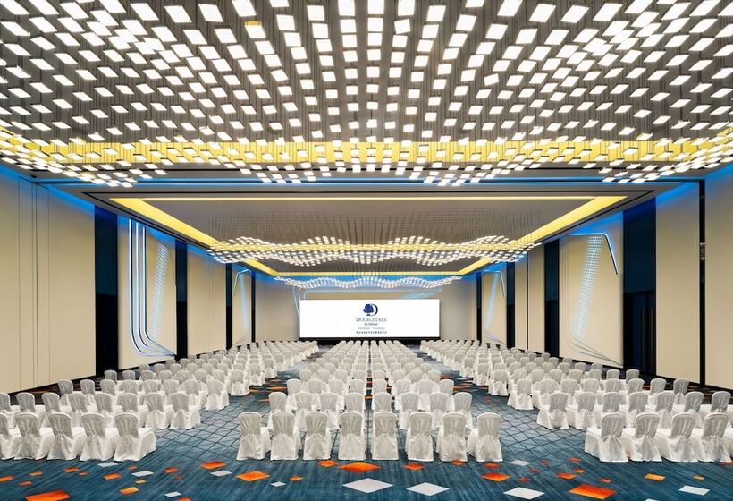 Отель Doubletree By Hilton Foshannanhai