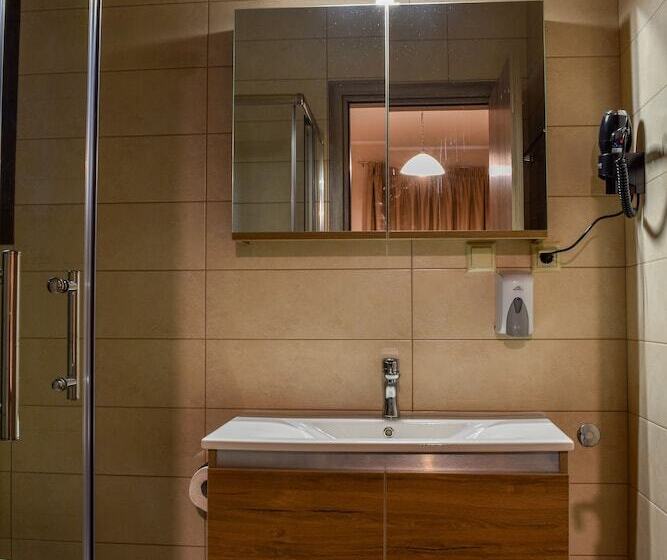 پانسیون Elia Deluxe Accommodation