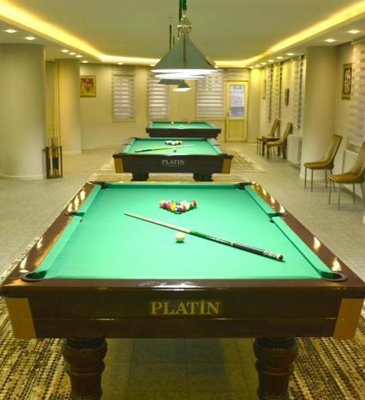 Pi̇thana Otel