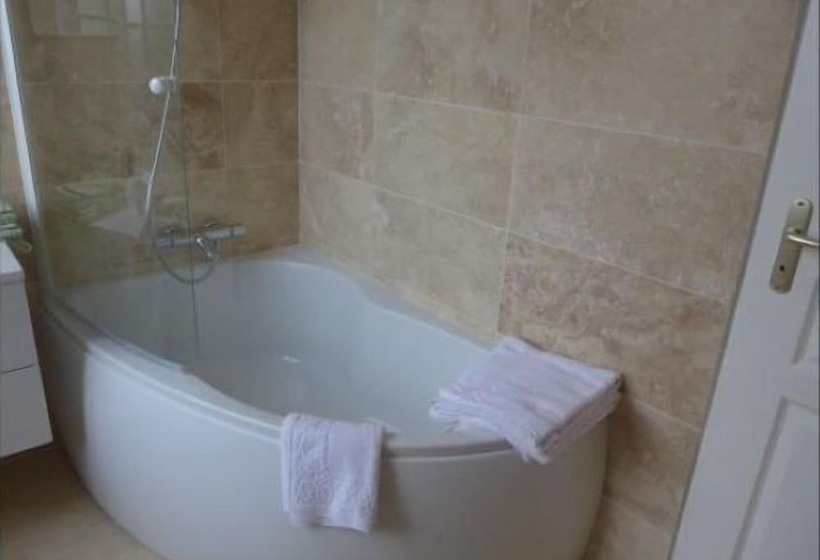 تختخواب و صبحانه Les Chambres Du Chapitre