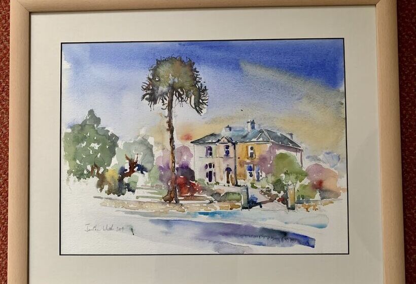 تختخواب و صبحانه The Pines Guesthouse