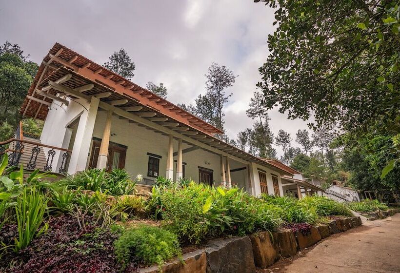 בית מלון כפרי Shambala Yercaud