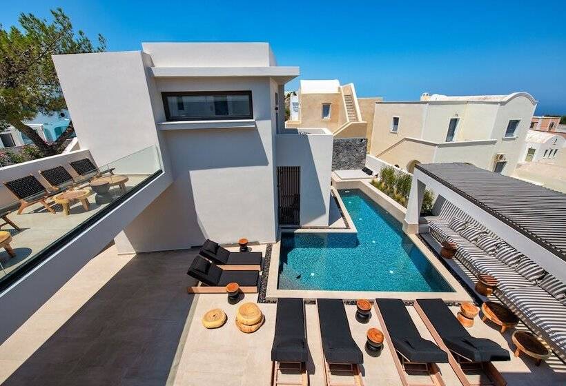 هتل Uma Ray Suites