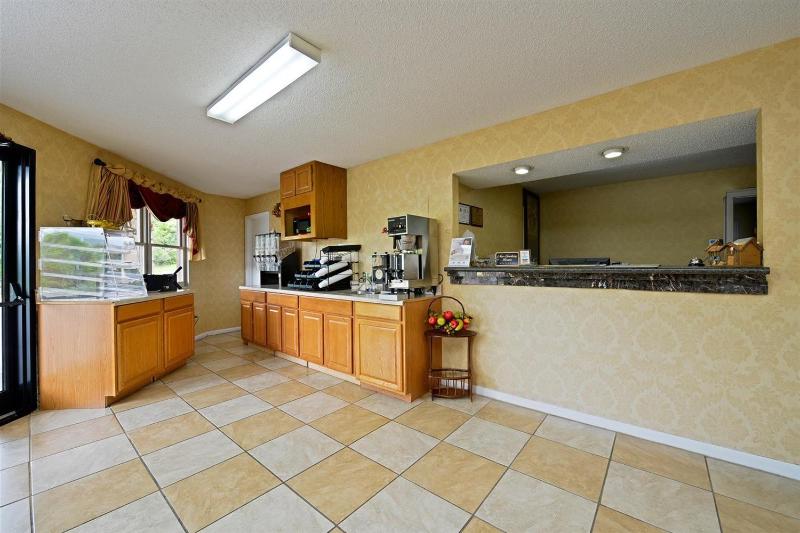 בית מלון כפרי Americas Best Value Inn Canton, Nc