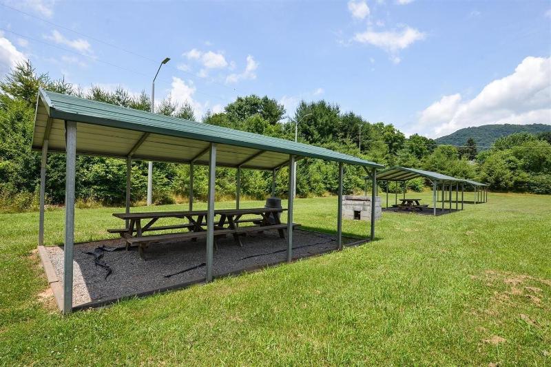 בית מלון כפרי Americas Best Value Inn Canton, Nc