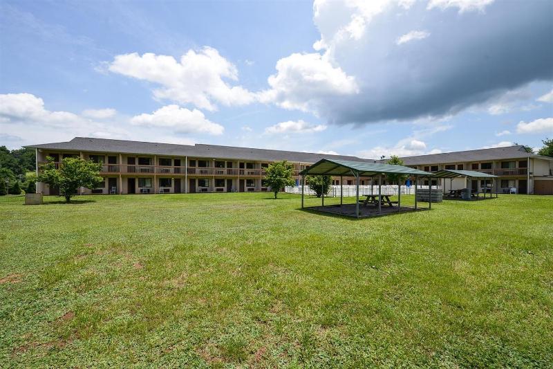 בית מלון כפרי Americas Best Value Inn Canton, Nc