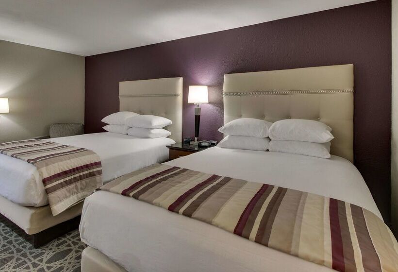 ホテル Drury Inn & Suites Poplar Bluff