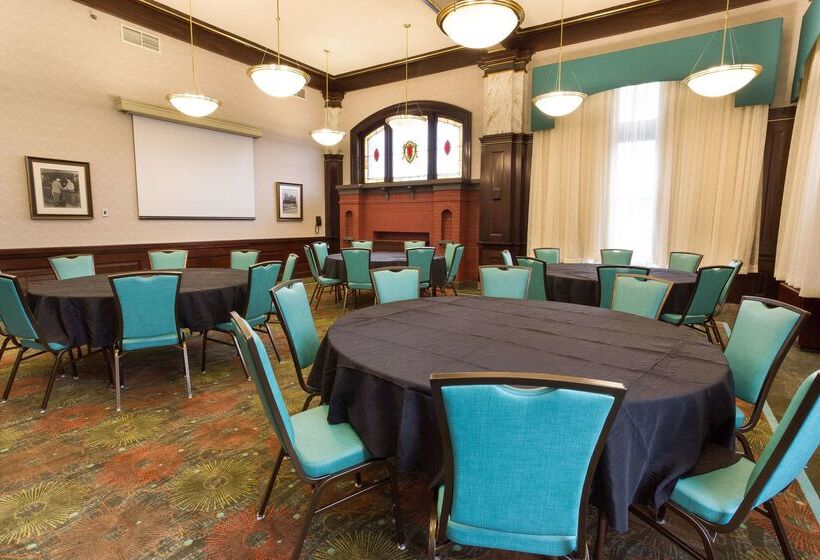 هتل Drury Inn And Suites St Louis Union Station