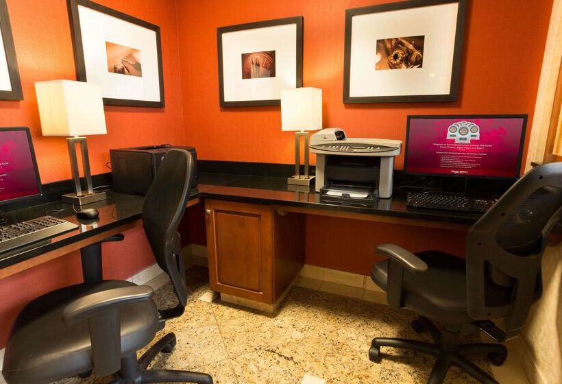 酒店 Drury Inn & Suites Charlotte University Place