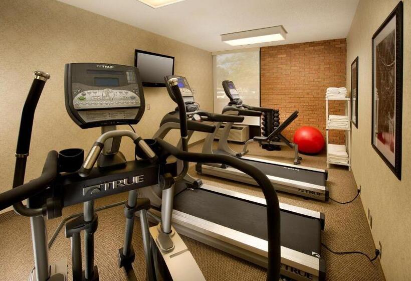 בית מלון כפרי Drury Inn & Suites Frankenmuth