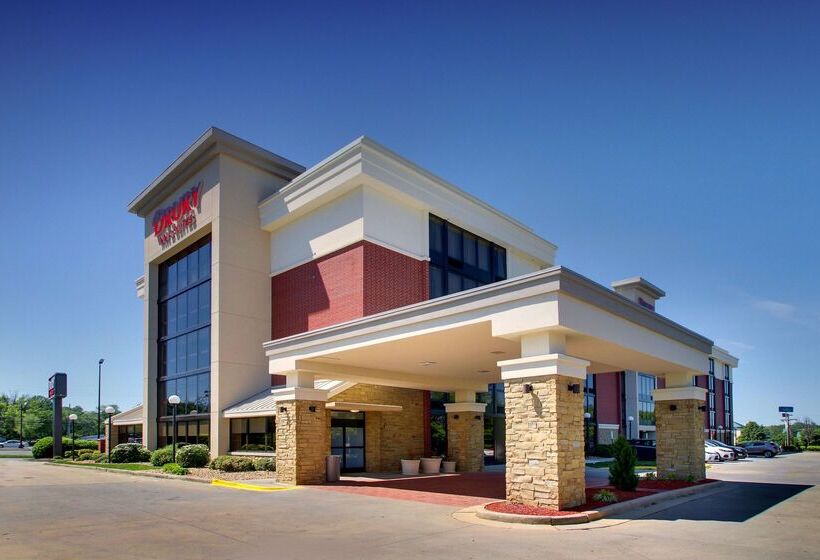 هتل Drury Inn & Suites Greensboro