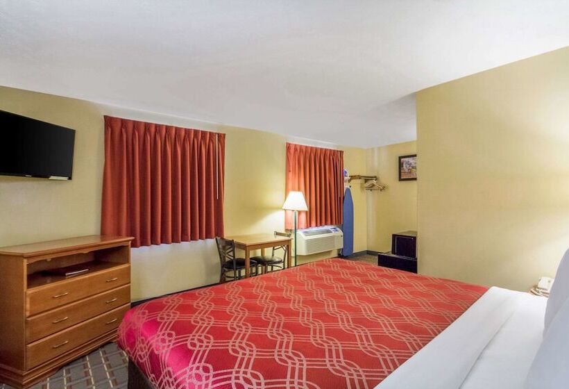 فندق Econo Lodge Lansing  Leavenworth