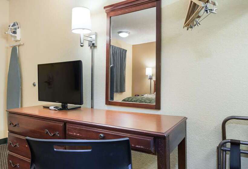 فندق Econo Lodge Saint Robert
