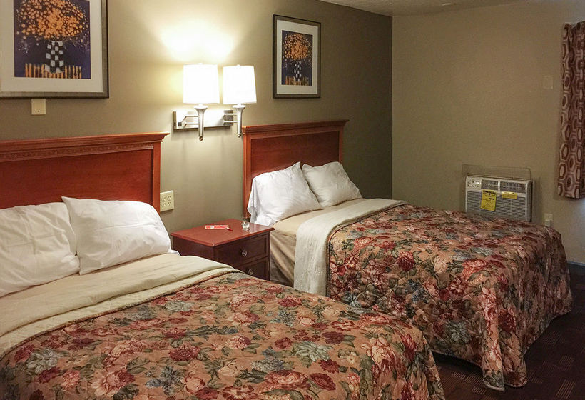 Отель Econo Lodge