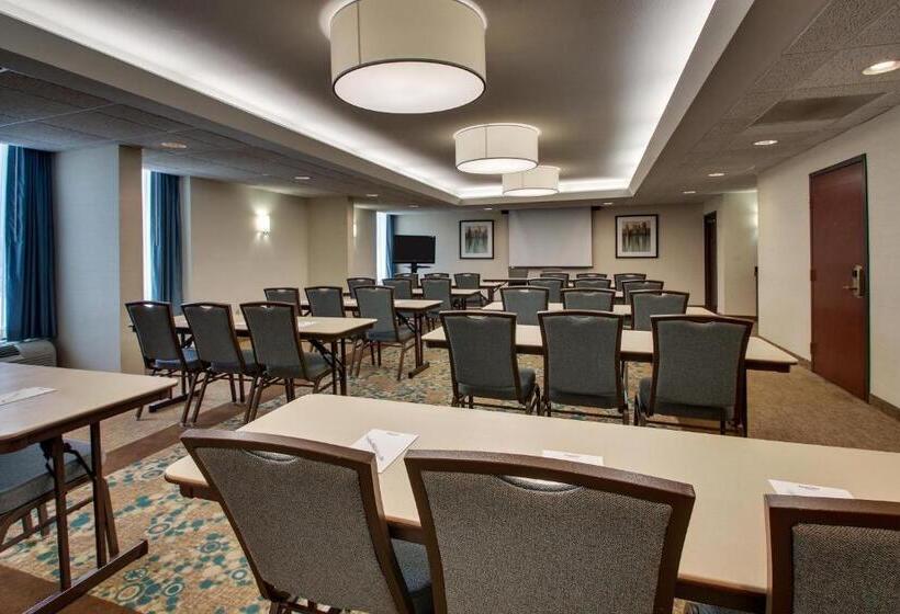 בית מלון כפרי Sonesta Essential Houston Hobby Airport