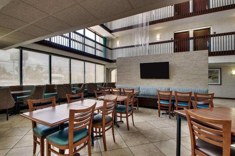 בית מלון כפרי Sonesta Essential Houston Hobby Airport