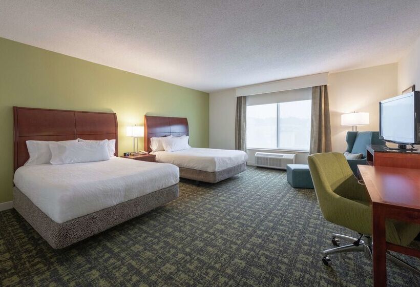 בית מלון כפרי Hilton Garden Inn Meridian