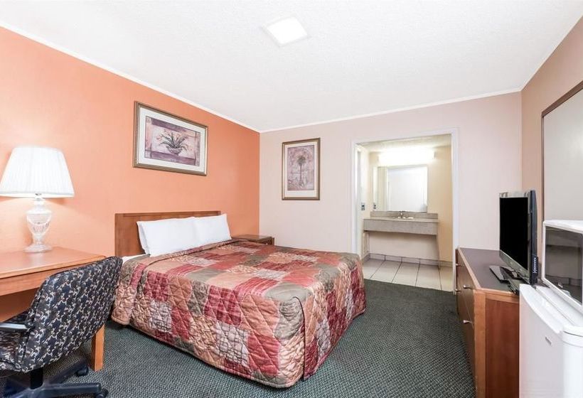 בית מלון כפרי Knights Inn Lake Charles