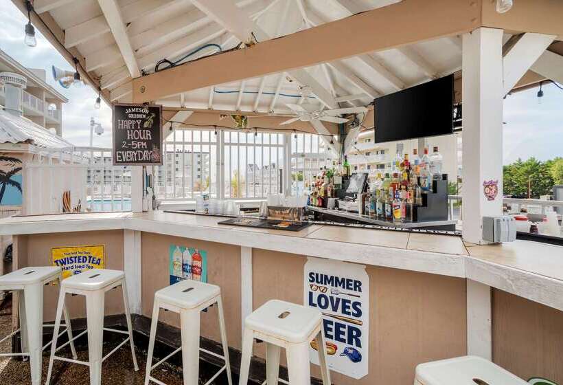 هتل Quality Inn & Suites Ocean City Fenwick