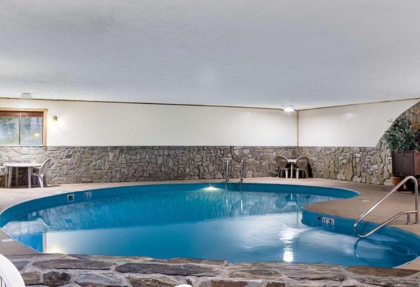 هتل Royal Inn Keystone