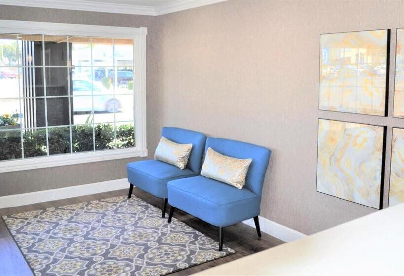 هتل Summerfield Inn Fresno Yosemite